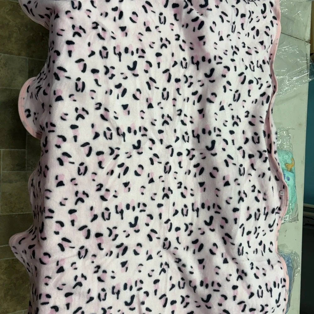 Cozy Pet Patterned Blanket